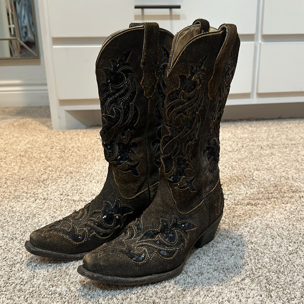Corral Brown and Black Embroidered Cowgirl Boots